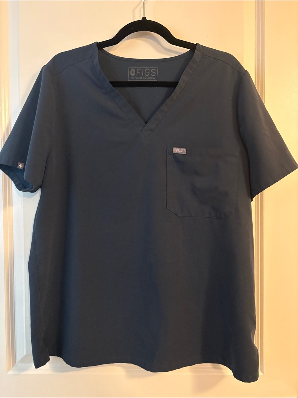 Figs Women’s V-Neck Top - Slate Blue *Slight Discoloration*